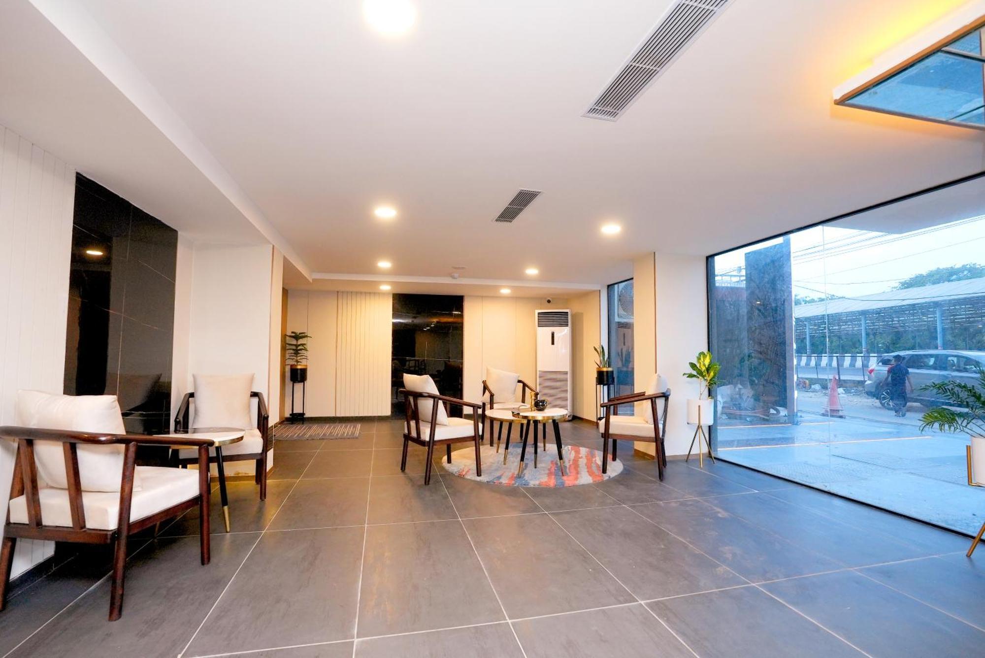Hotel Limon & Banquet Sector 29, Гургаон Екстериор снимка