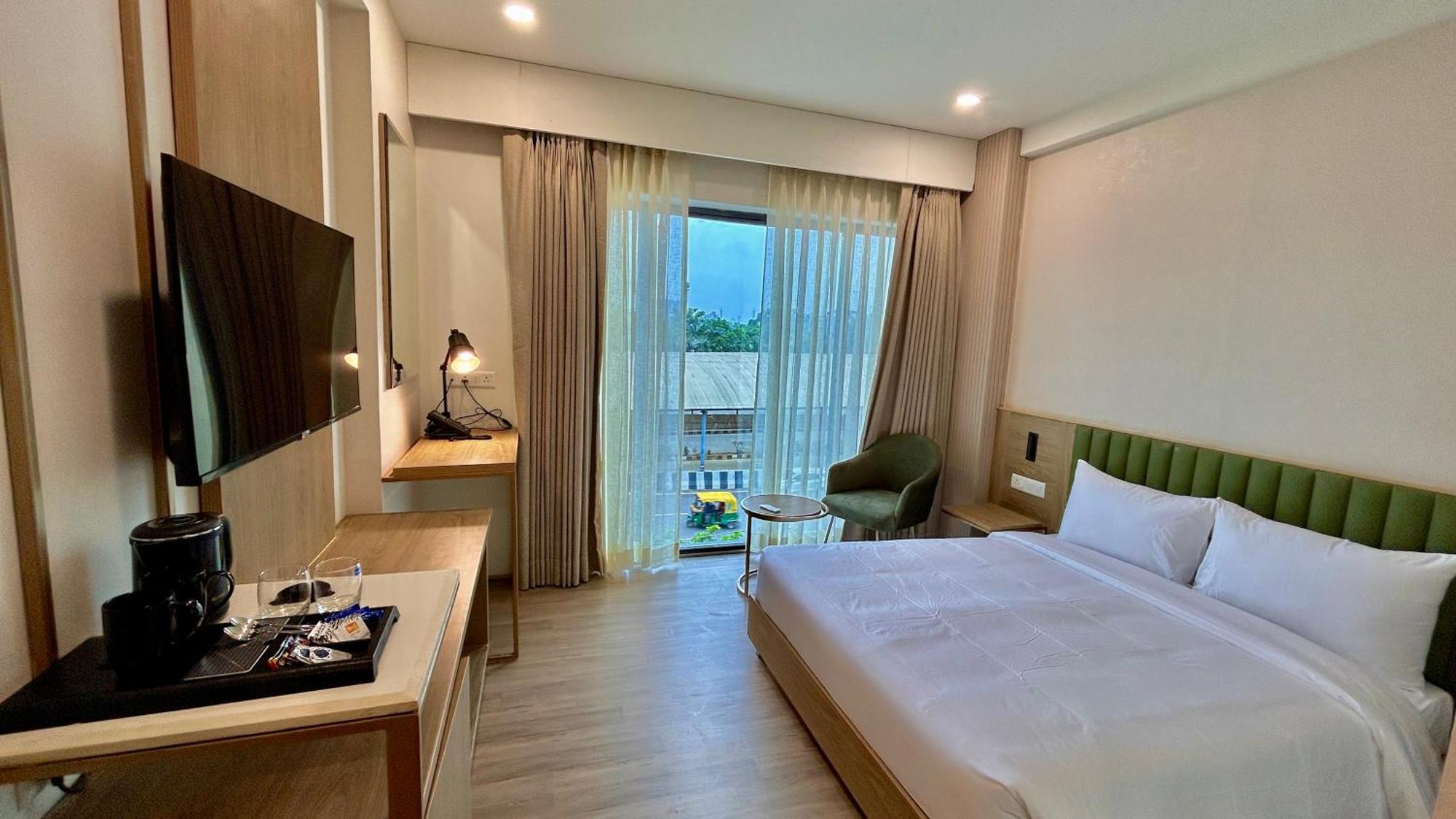 Hotel Limon & Banquet Sector 29, Гургаон Екстериор снимка