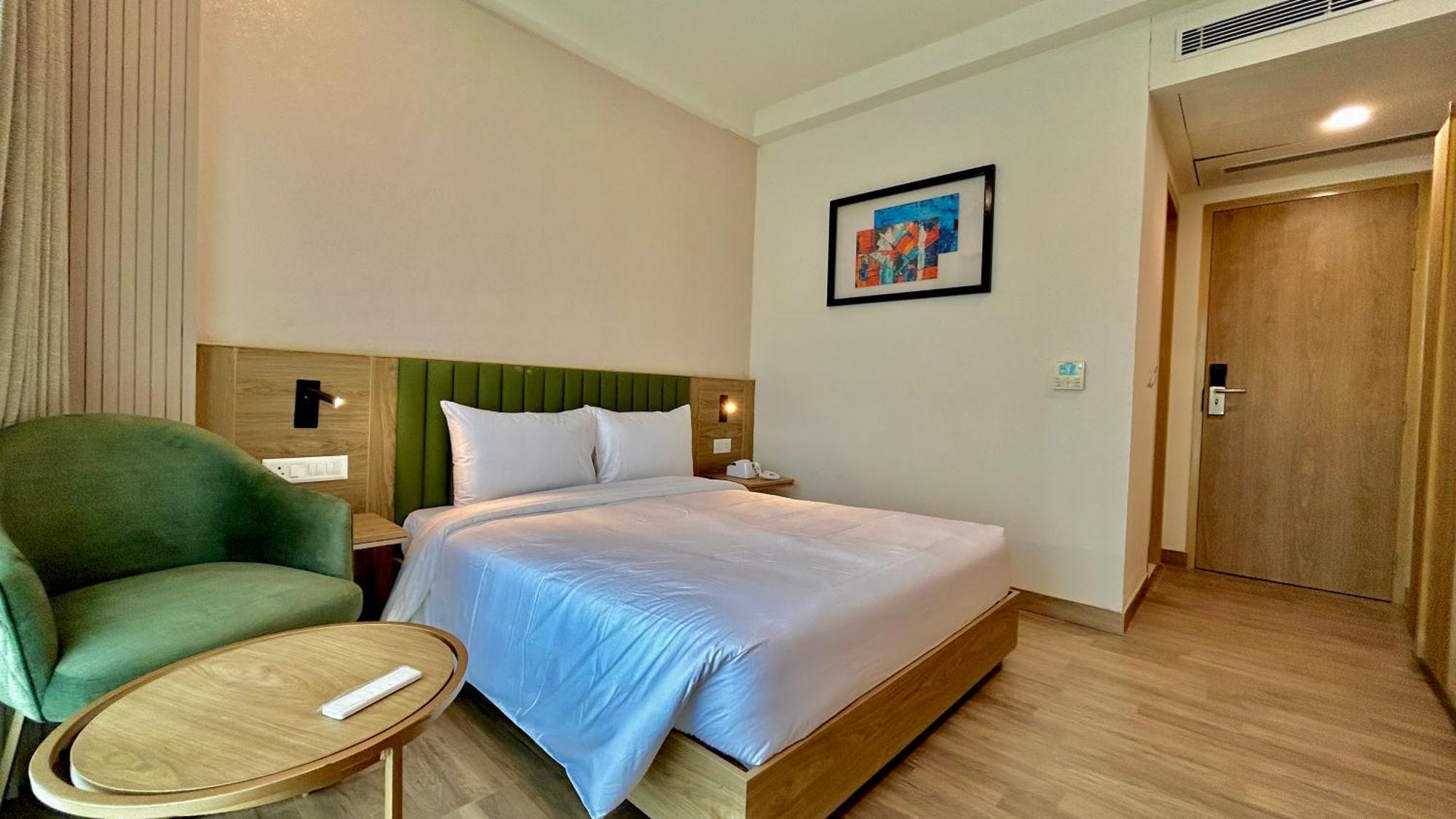 Hotel Limon & Banquet Sector 29, Гургаон Екстериор снимка